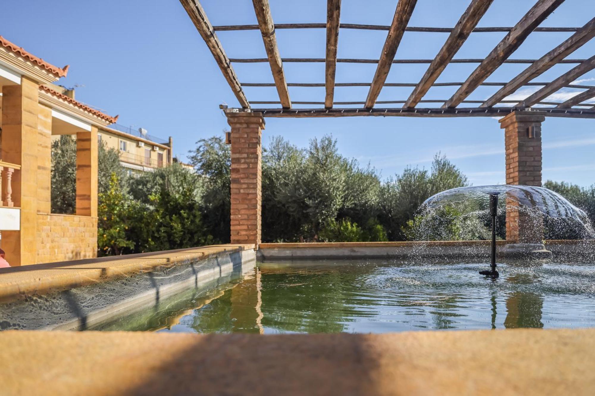 Archontiko Frideriki Luxury Apartments Chios Town Luaran gambar
